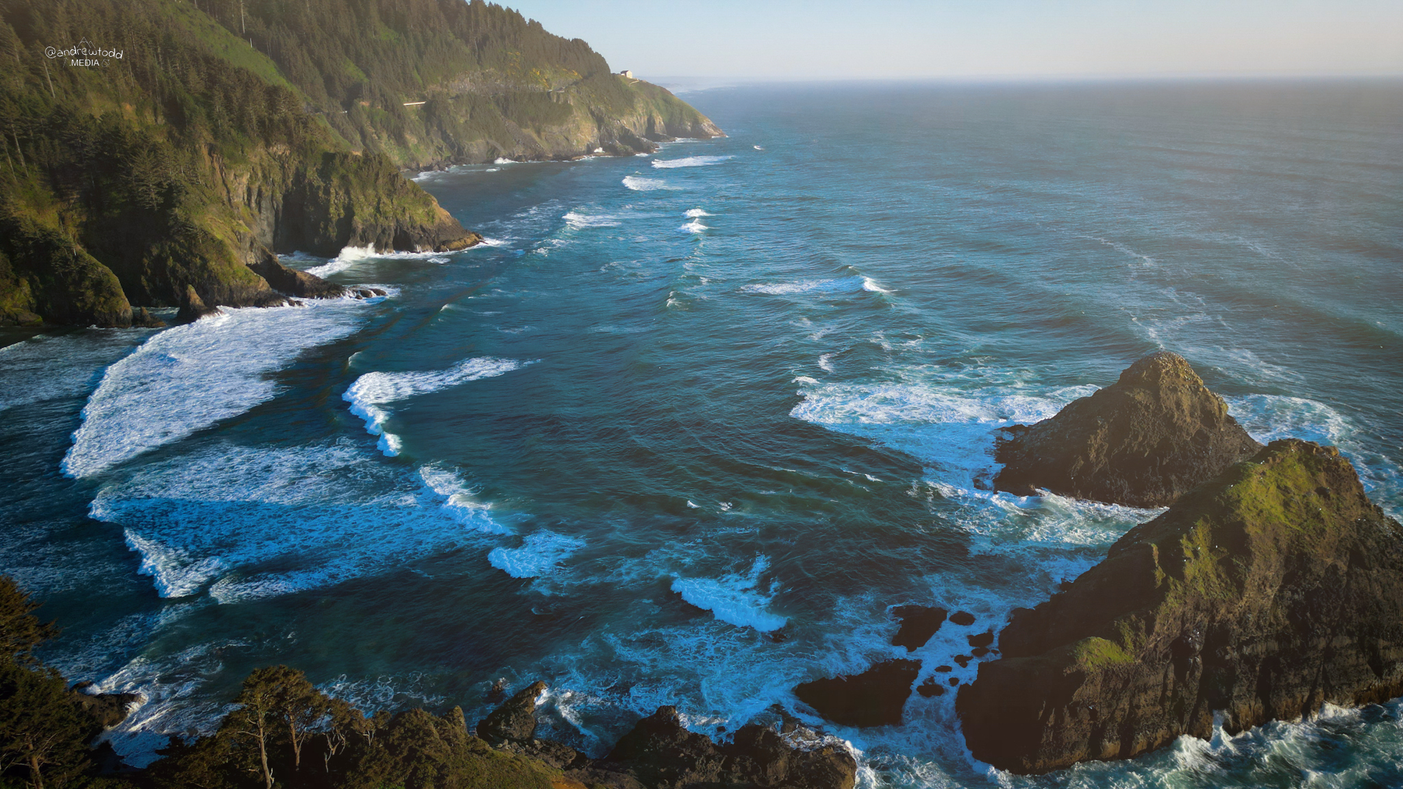 heceta beach cove lighthouse oregon central coast